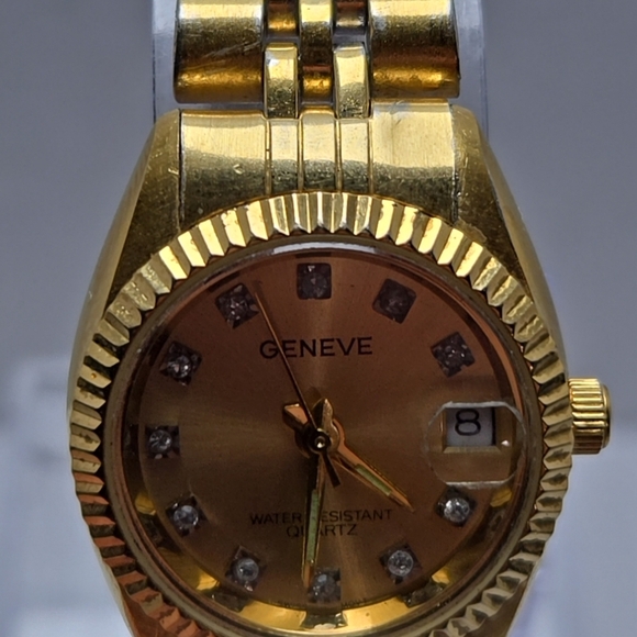 Gold Women's Watch - Picture 5 of 14
